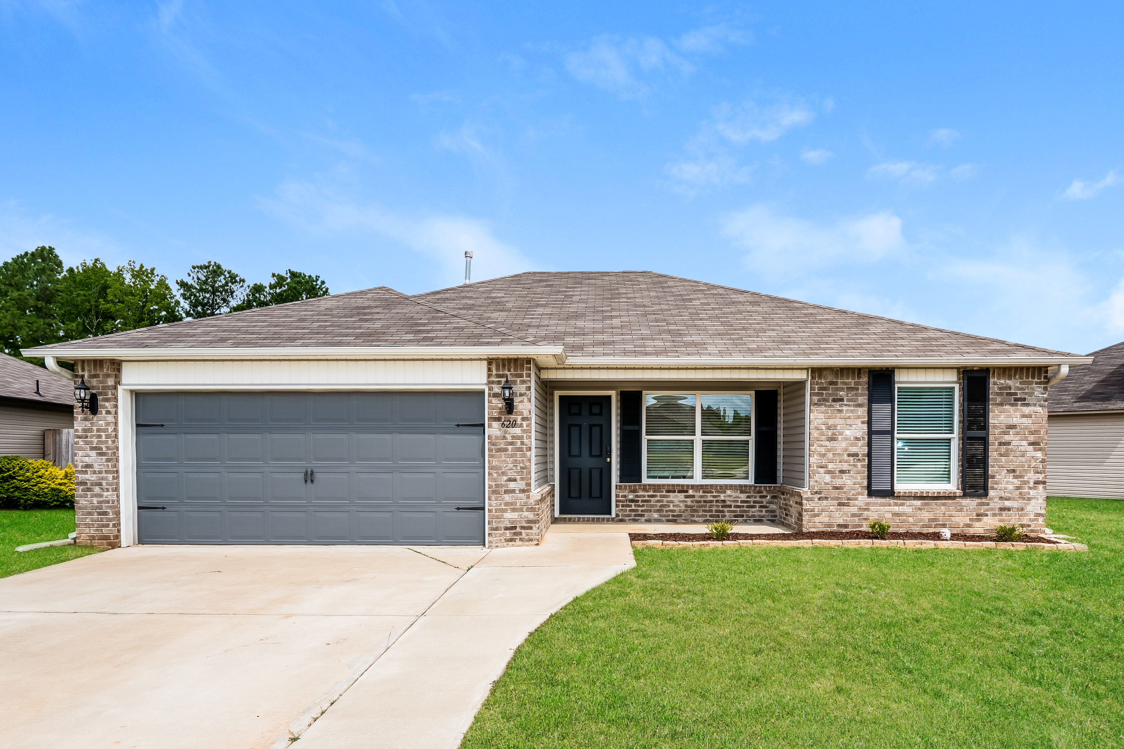 620 WOODLAND CREST RD PELL CITY, AL 35125